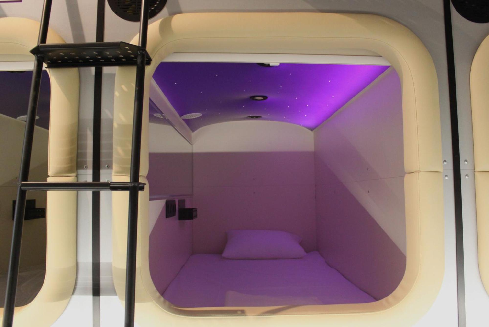 קייב Av-3 Capsule Hotel מראה חיצוני תמונה