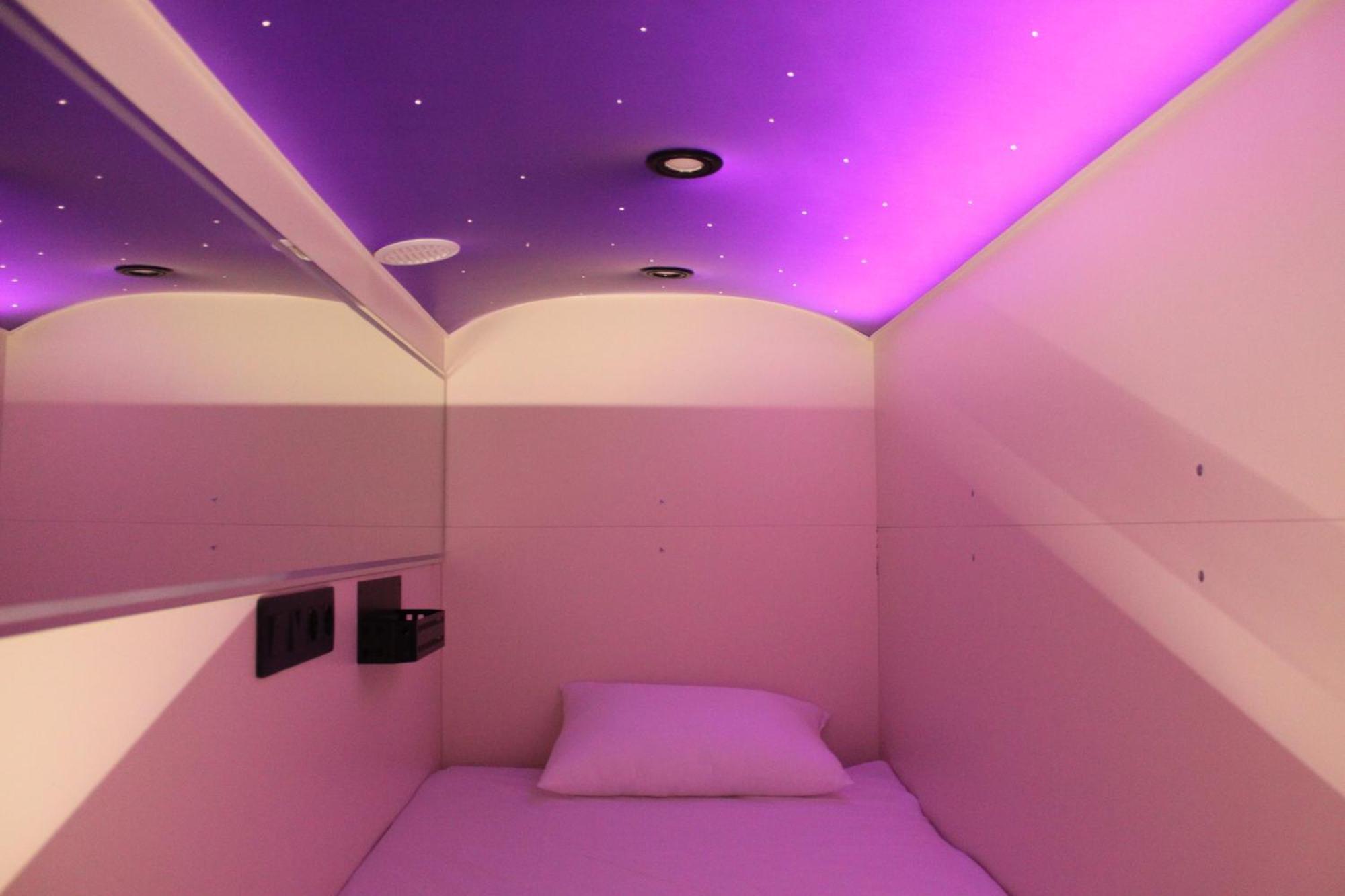 קייב Av-3 Capsule Hotel מראה חיצוני תמונה