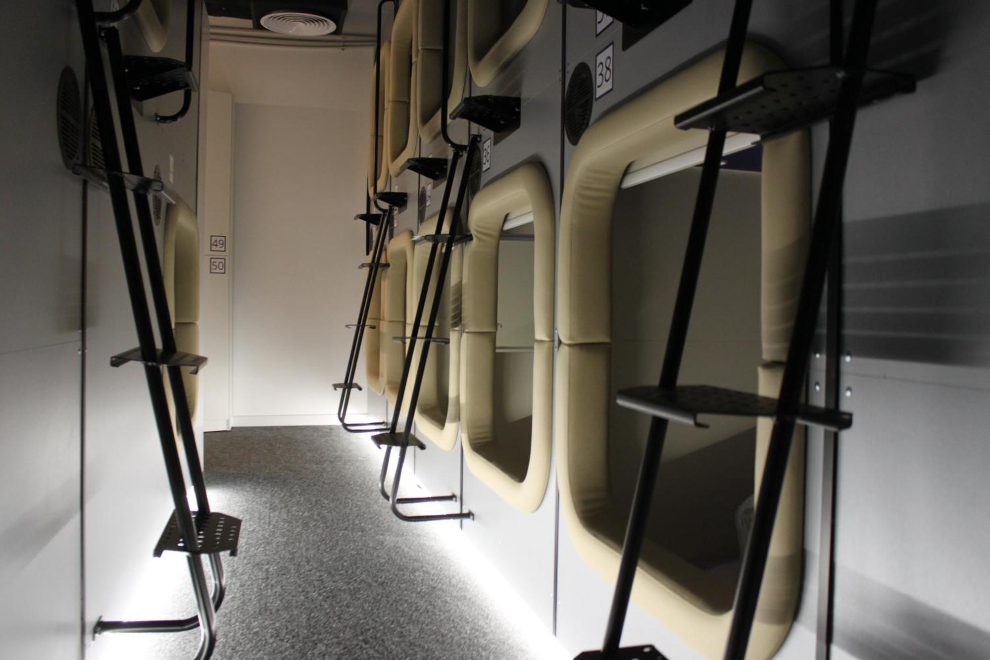 קייב Av-3 Capsule Hotel מראה חיצוני תמונה